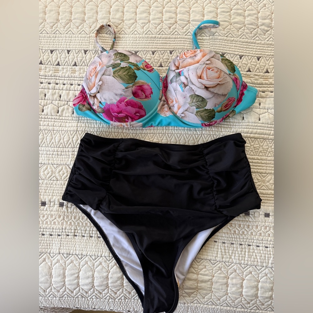 Cupshe Blue and Pink Bikini Set Swimwear